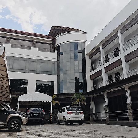 The Peridot Suites Davao Exterior photo