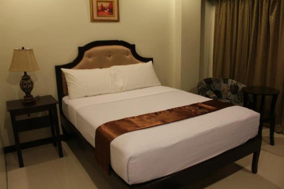 The Peridot Suites Davao Room photo